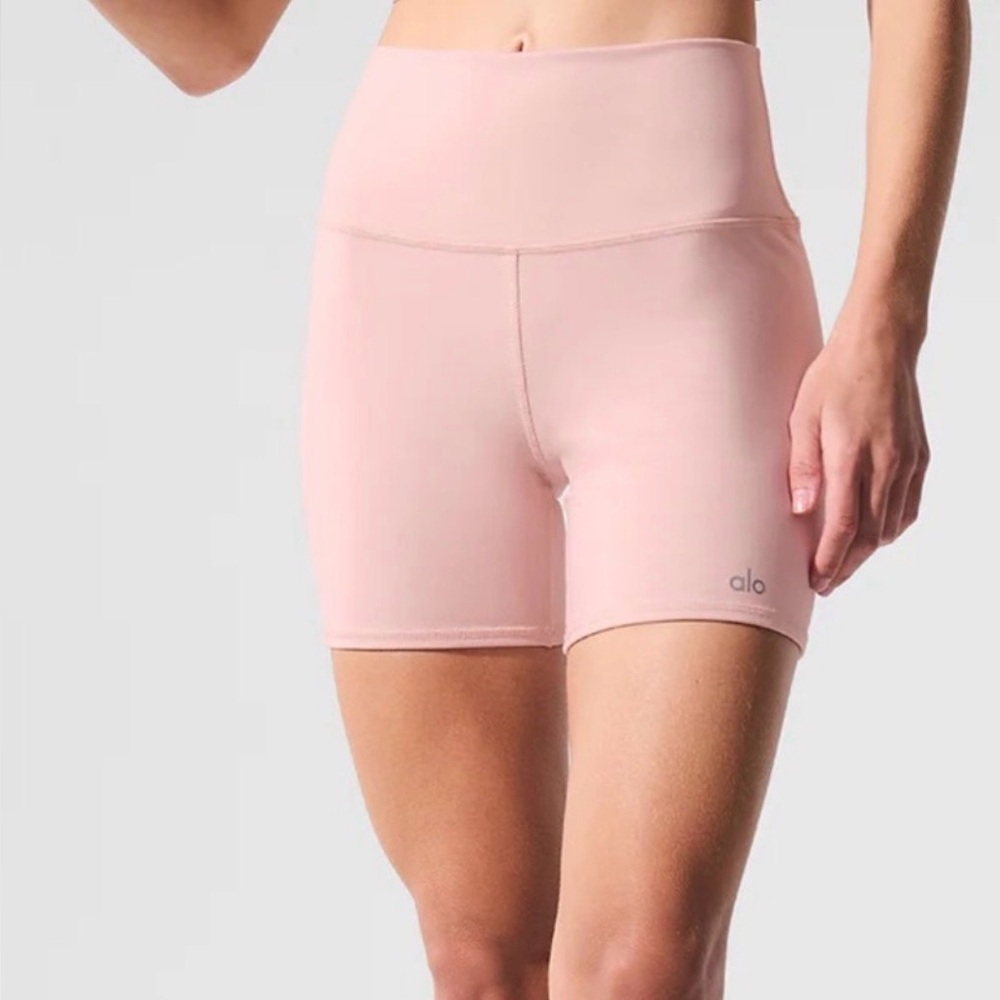 ALO Yoga Airlift High Waist Biker Short 5 inch in Pink Quartz